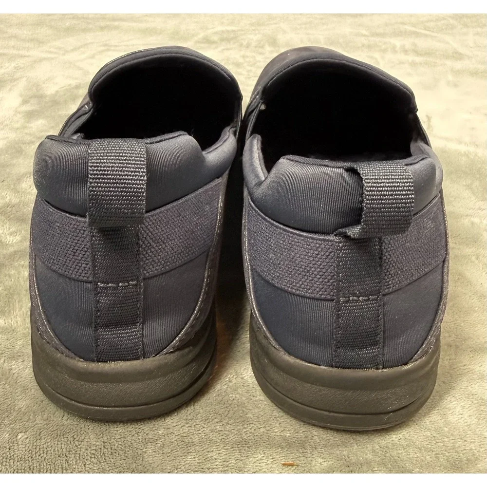 Clarks Cloudsteppers Slip On Shoes Womens 9.5 Navy Blue Comfort Loafers